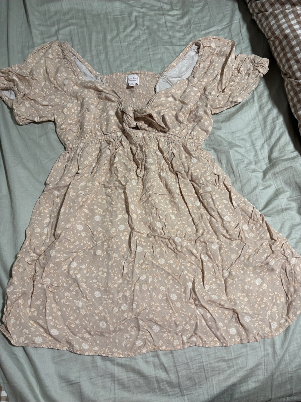 Beige Floral Maternity Puff-Sleeve Dress